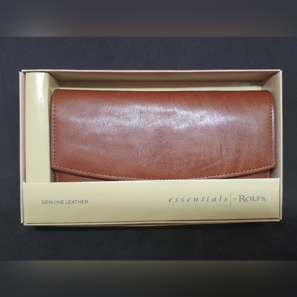NIB Rolfs Essentials Genuine  Leather Brown Wallet